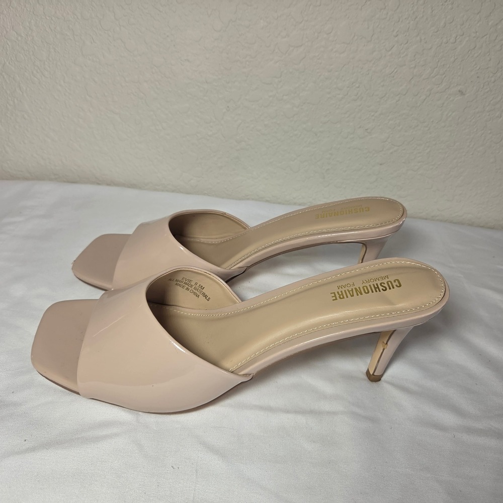Cushionaire Evie Nude Patent Square Toe Heeled Mules Sandals Womens 9.5M Beige